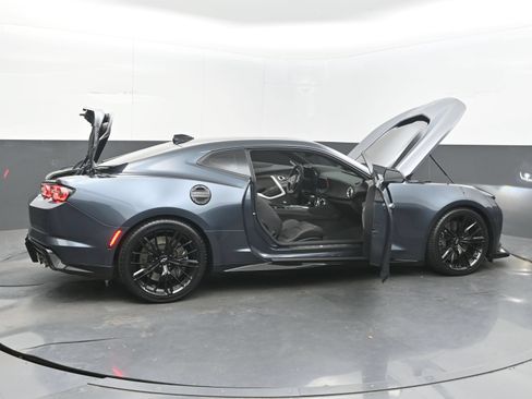 Used 2021 Chevrolet Camaro ZL1 w/ LPO, ZL1 Protection Package RWD image 45