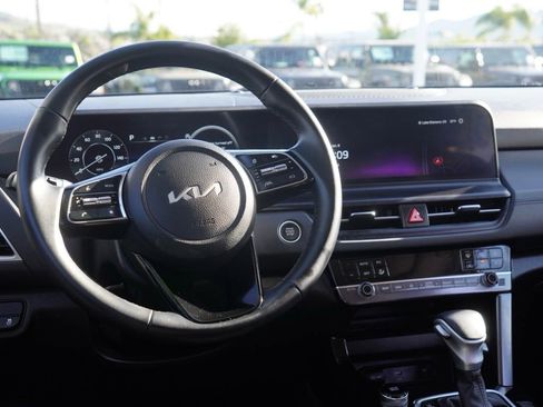 Used 2025 Kia Seltos EX w/ EX Sunroof Package image 24