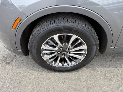 Used 2023 Lincoln Nautilus Reserve w/ Luxury Package AWD/4WD image 12