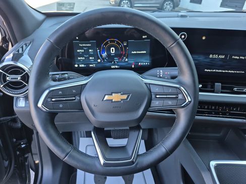 Certified 2026 Chevrolet Equinox LT AWD/4WD image 12
