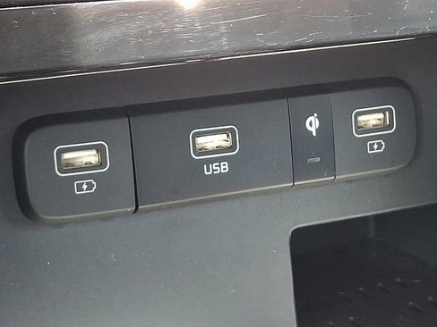 Certified 2024 Kia Carnival SX Prestige FWD image 26