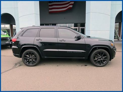 Used 2018 Jeep Grand Cherokee Altitude AWD/4WD image 1