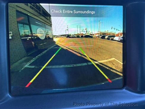 Used 2022 Dodge Charger GT image 29