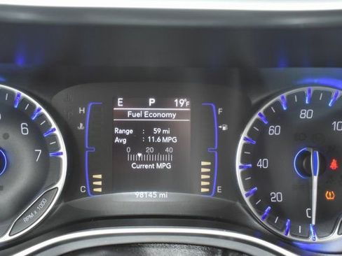 Used 2018 Chrysler Pacifica Touring-L w/ Premium Audio Group image 17