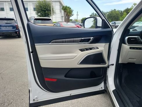 Certified 2024 Kia Telluride EX FWD image 19