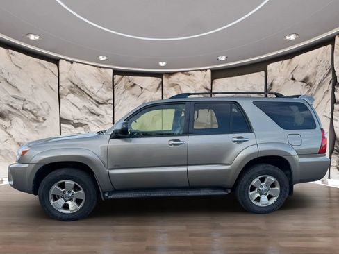 Used 2007 Toyota 4Runner SR5 RWD image 5