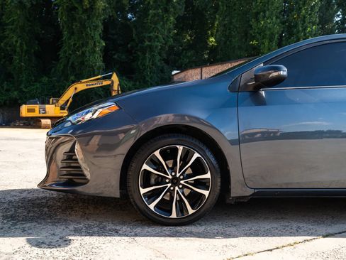 Used 2019 Toyota Corolla SE FWD image 3