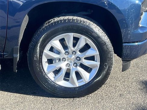 Used 2023 Chevrolet Silverado 1500 Custom image 7