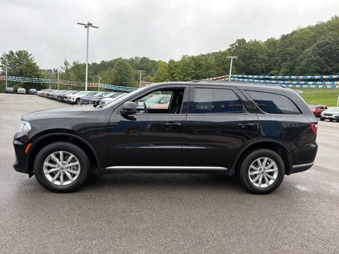 Used 2024 Dodge Durango SXT AWD/4WD image 8