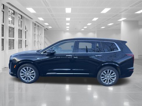 Used 2023 Cadillac XT6 Premium Luxury image 8