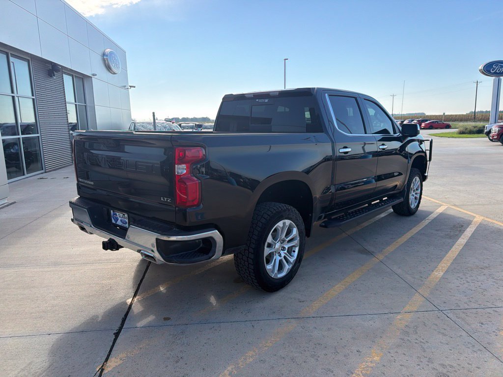 Used 2024 Chevrolet Silverado 1500 LTZ w/ LTZ Convenience Package II AWD/4WD image 9