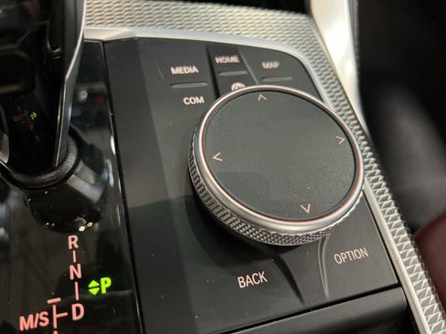 Used 2021 BMW M440i Convertible w/ Premium Package image 31