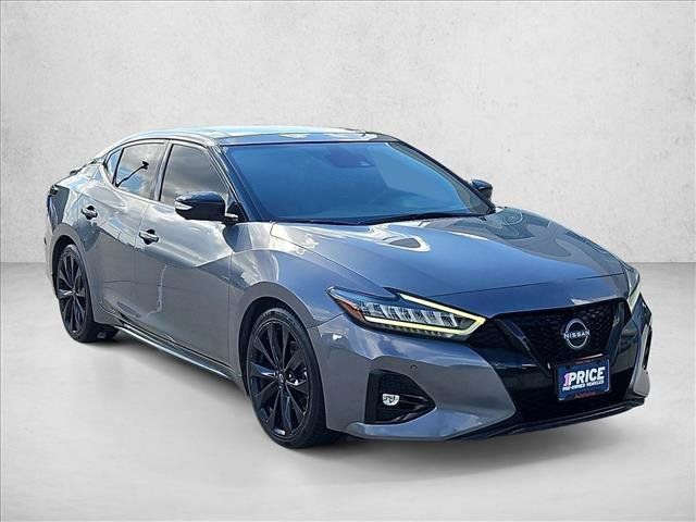 Used 2023 Nissan Maxima SR w/ Sport Mat Group FWD image 3