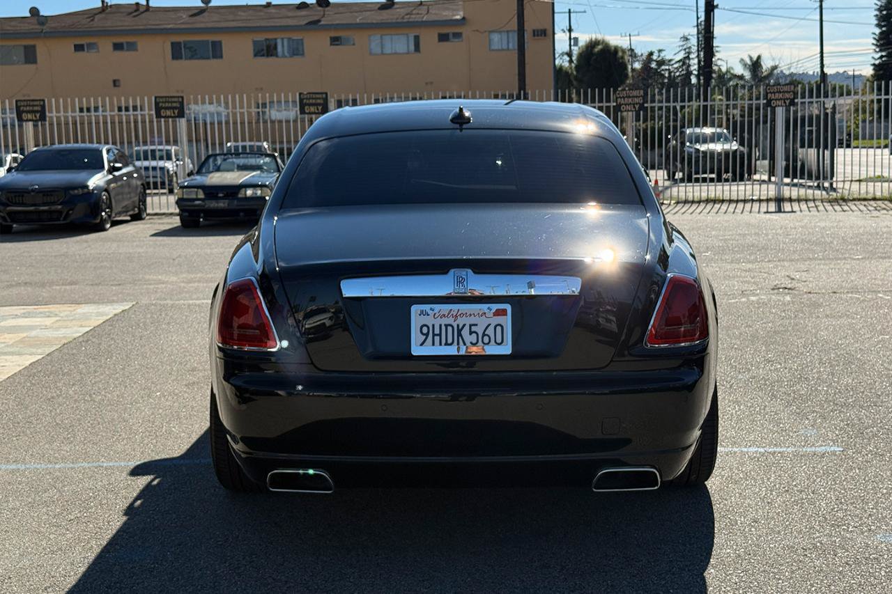 Used 2016 Rolls-Royce Ghost RWD image 10