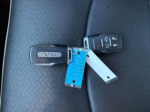 Used 2020 RAM 3500 Laramie image 33