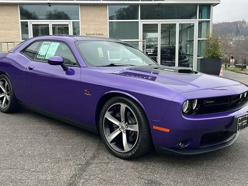 Used 2018 Dodge Challenger R/T image 7