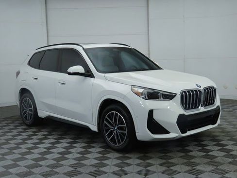 Used 2023 BMW X1 xDrive28i w/ Premium Package image 3