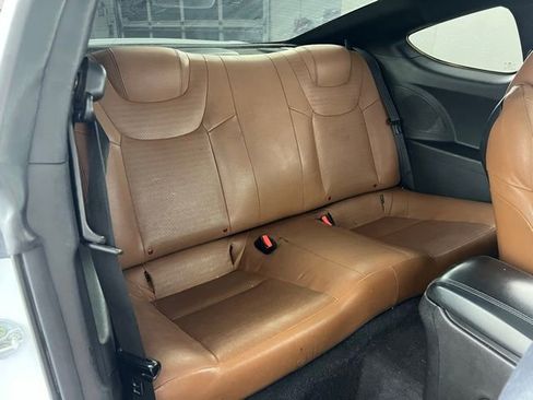 Used 2015 Hyundai Genesis 3.8 RWD image 8