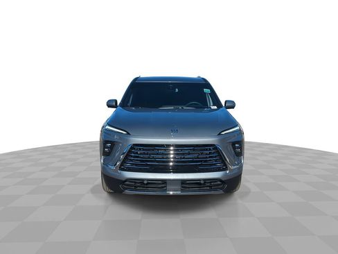 Used 2025 Buick Enclave Preferred image 3