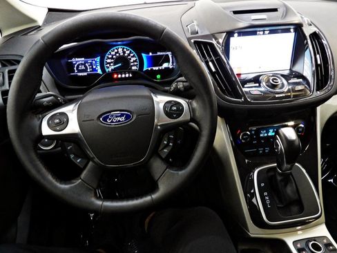 Used 2016 Ford C-MAX Energi SEL w/ Equipment Group 302A FWD image 18