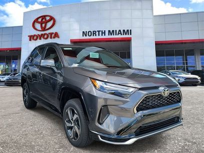 New 2025 Toyota RAV4 SE