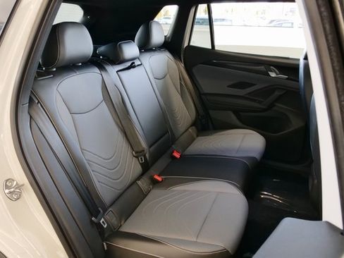 New 2026 Volkswagen Tiguan SE R-Line image 15