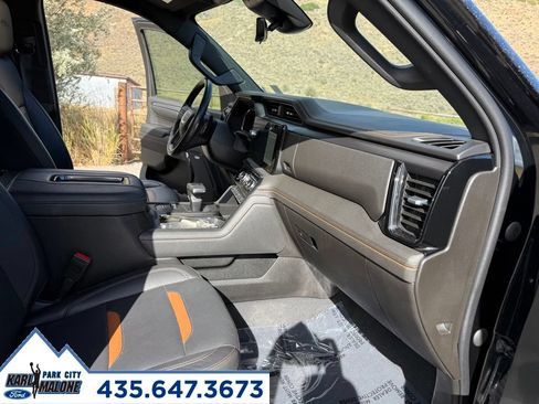 Used 2022 GMC Sierra 1500 AT4 w/ Technology Package AWD/4WD image 34