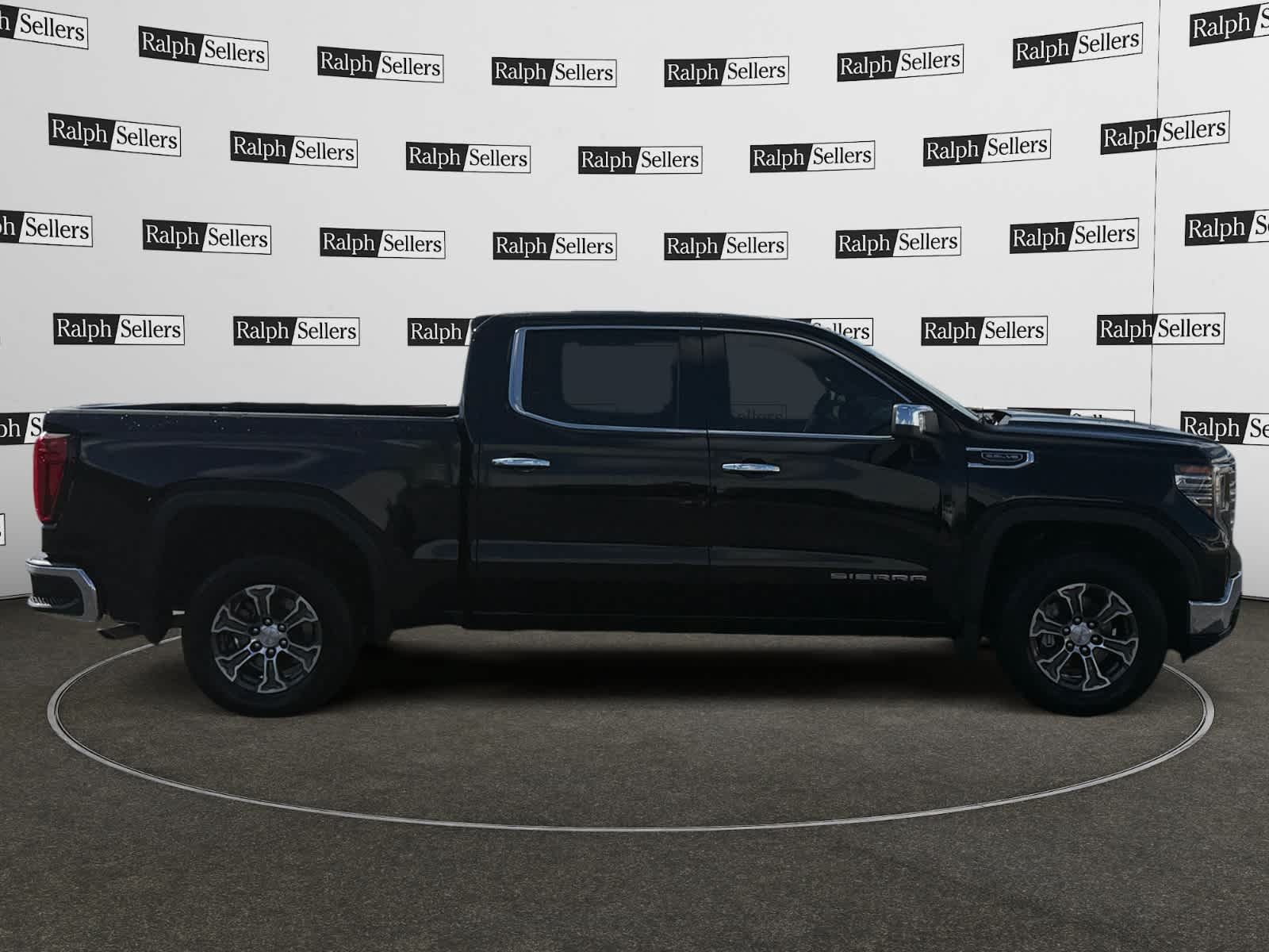 Used 2025 GMC Sierra 1500 SLT AWD/4WD image 7