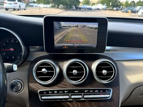 Used 2019 Mercedes-Benz GLC 300 4MATIC image 30