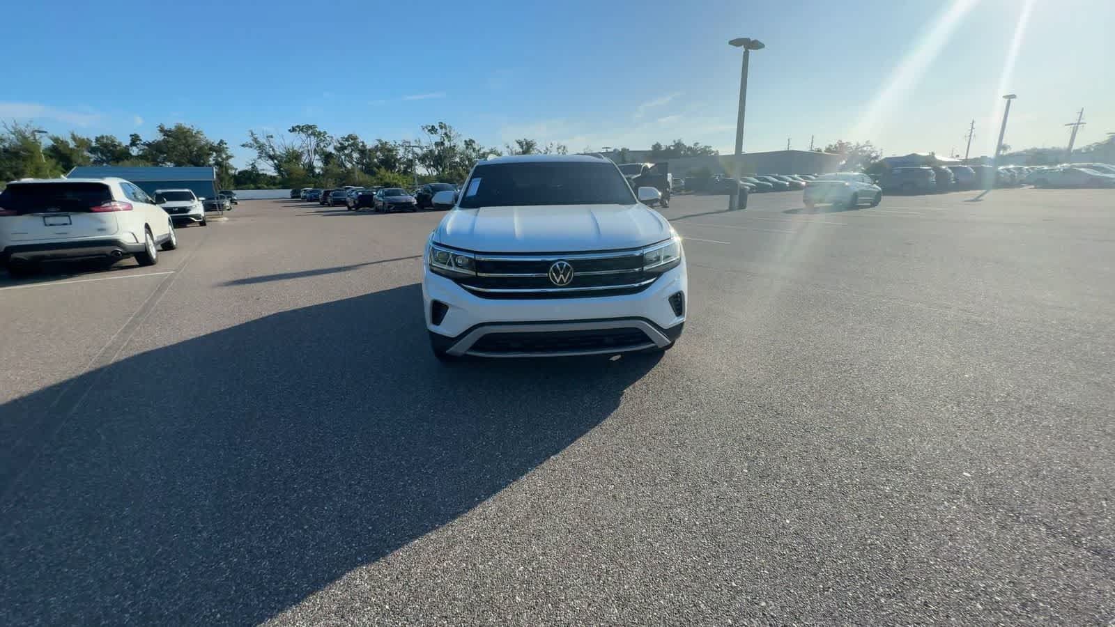 Used 2021 Volkswagen Atlas Cross Sport SEL FWD image 3
