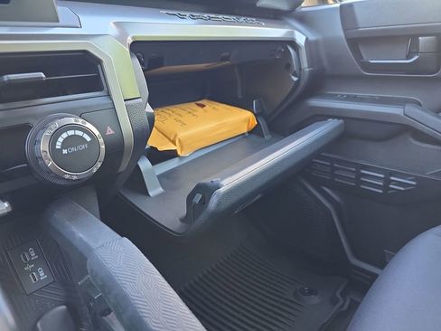 Used 2025 Toyota Tacoma SR5 RWD image 29