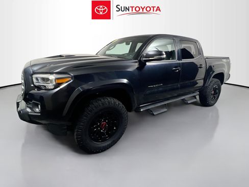Used 2022 Toyota Tacoma TRD Sport w/ TRD Premium Sport Package RWD image 9