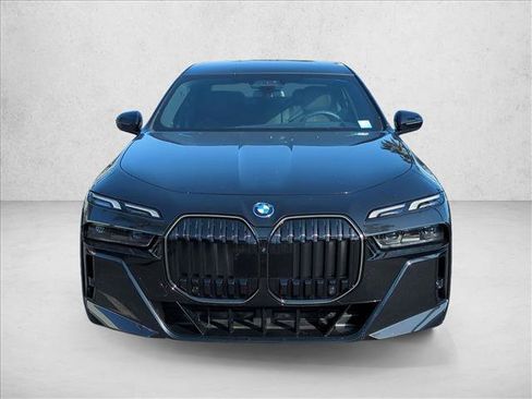 New 2025 BMW i7 xDrive60 AWD/4WD image 6