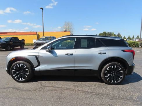 Used 2025 Chevrolet Blazer EV RS AWD/4WD image 4