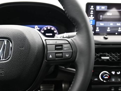 Used 2025 Honda Accord Sport image 34