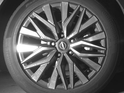 Used 2025 Nissan Altima 2.5 SV FWD image 13
