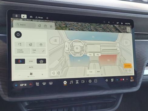 Used 2023 Rivian R1T Adventure image 11