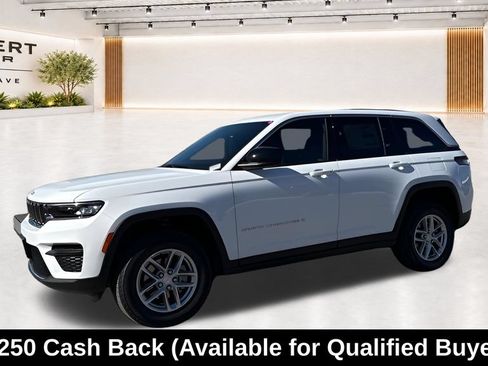 New 2025 Jeep Grand Cherokee Laredo X w/ Luxury Tech Group I RWD image 4