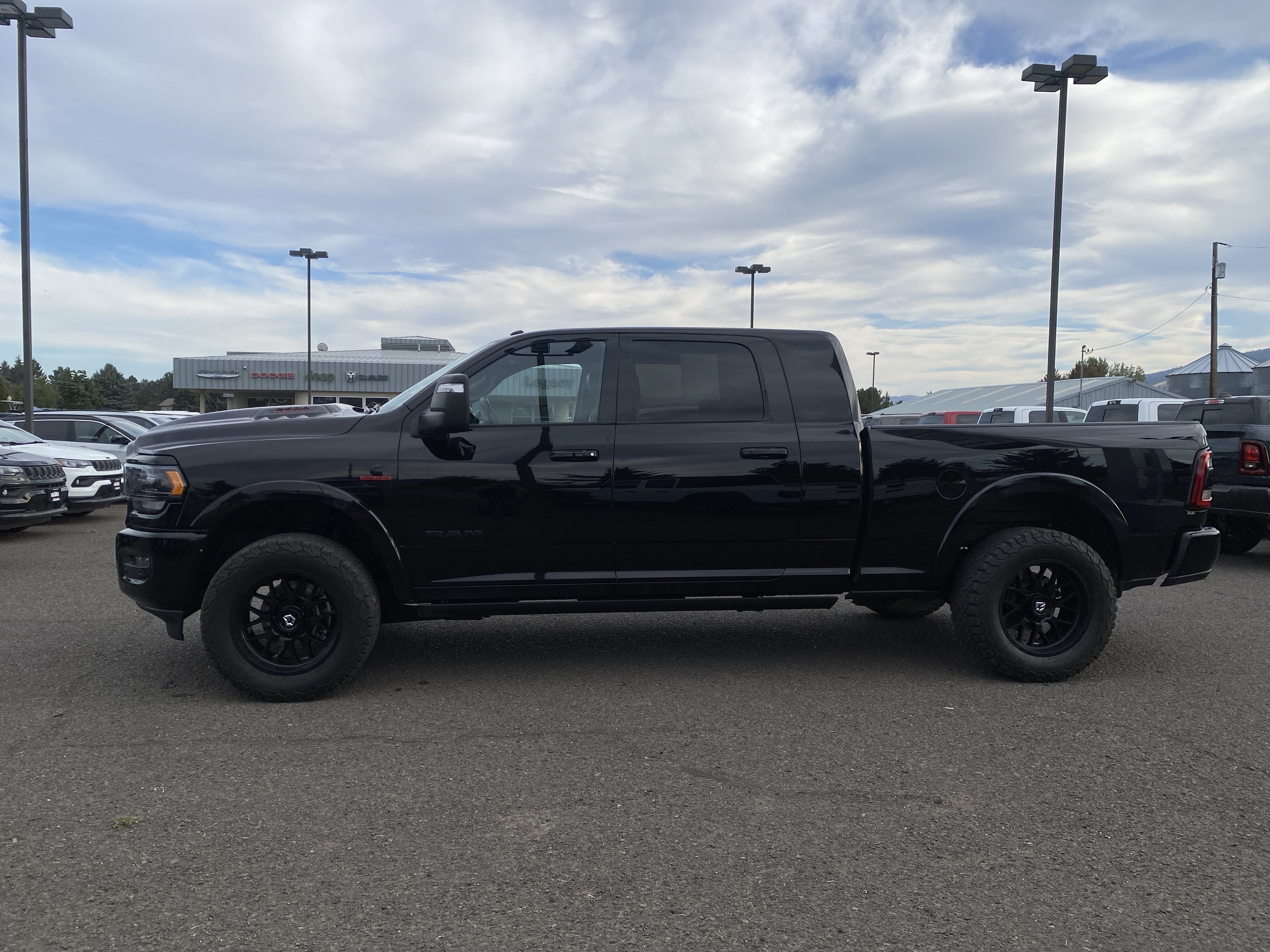 Used 2024 RAM 2500 Limited AWD/4WD image 6