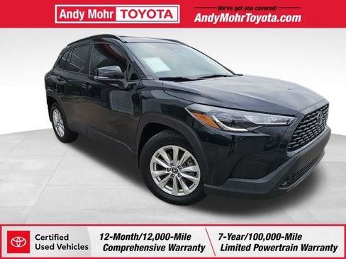 Certified 2025 Toyota Corolla Cross LE FWD image 1