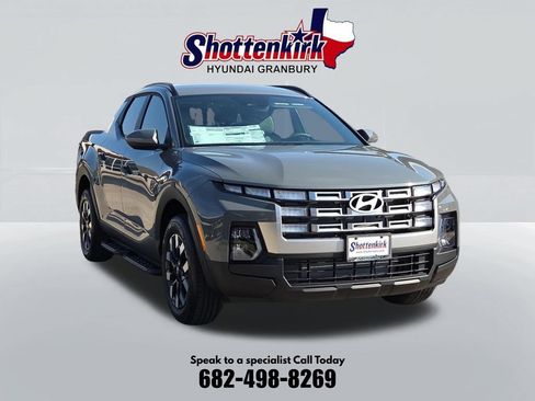 Used 2026 Hyundai Santa Cruz SEL FWD image 3
