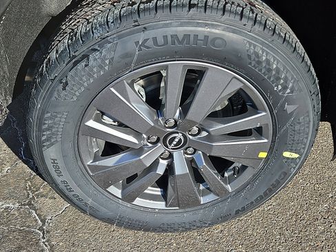 New 2026 Nissan Pathfinder SV image 6