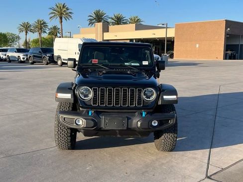 Used 2025 Jeep Wrangler Unlimited Rubicon 4xe w/ Convenience Group image 5