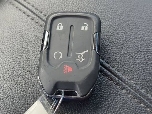 Used 2023 GMC Terrain SLE w/ Driver Convenience Package FWD image 39