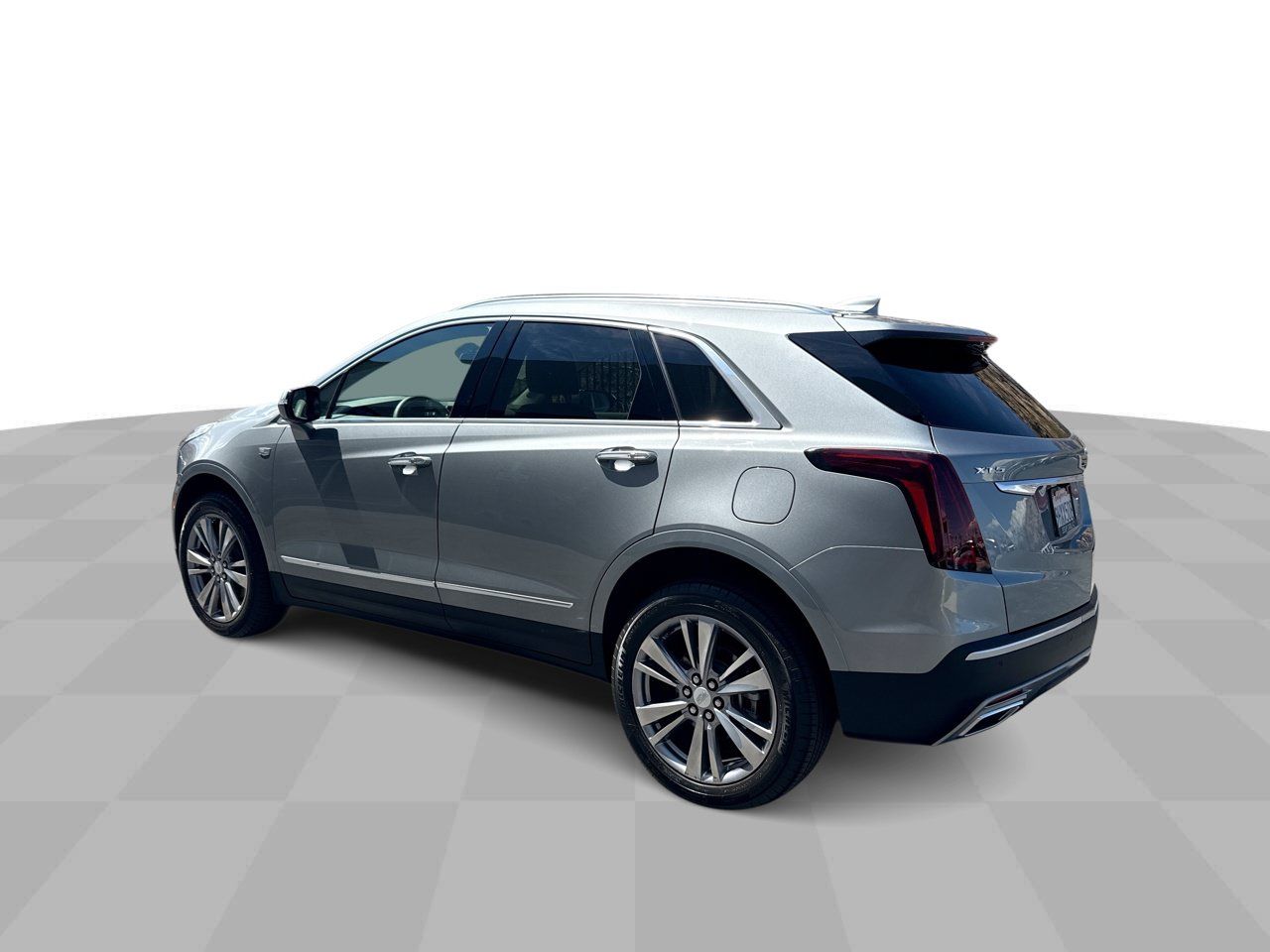 Certified 2024 Cadillac XT5 Premium Luxury w/ LPO, Premium Carpet Package FWD image 6