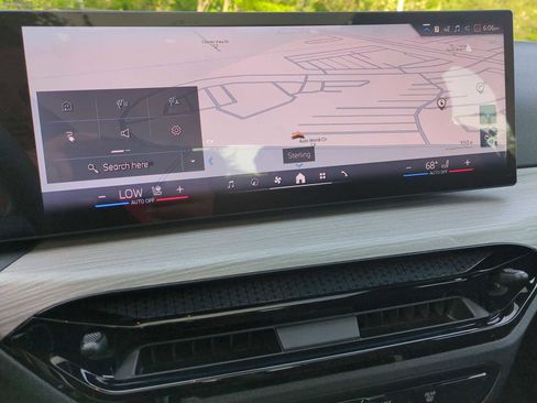 Used 2025 BMW i4 xDrive40i w/ Premium Package image 31