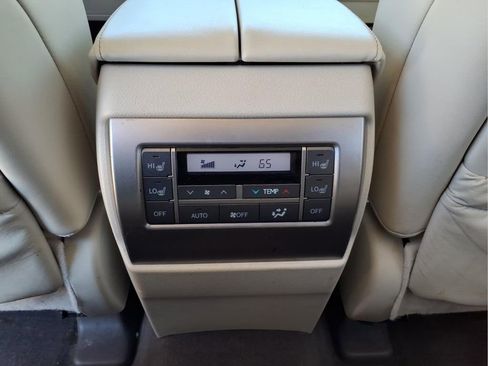 Used 2018 Lexus GX 460 Luxury w/ Preferred Accessory Package image 19