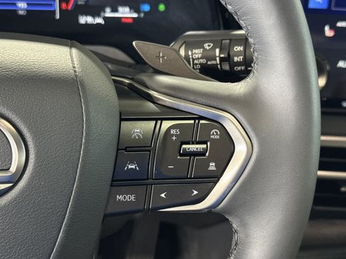 Used 2025 Lexus RX 350 Premium w/ Accessory Package (Z1) FWD image 19