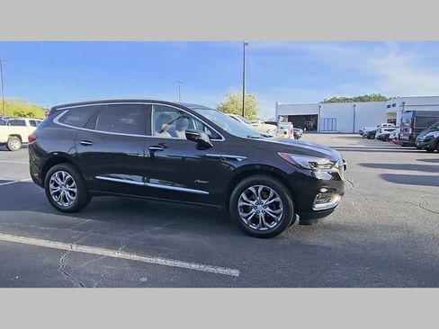Used 2018 Buick Enclave Avenir w/ Avenir Technology Package image 35