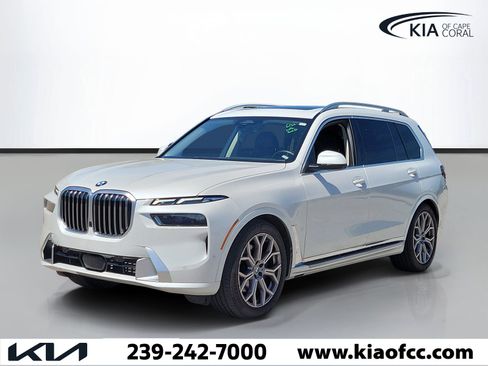 Used 2026 BMW X7 xDrive40i AWD/4WD image 3